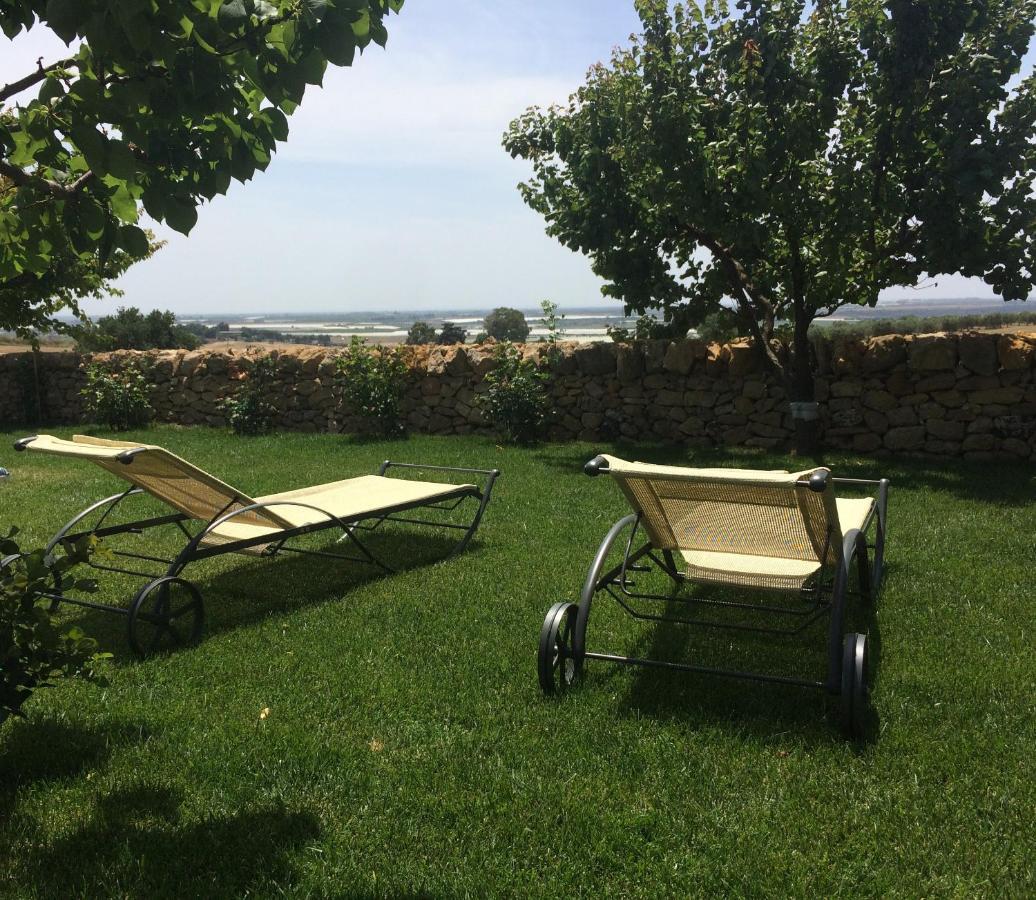 Hotel SCUDERIE DEL CAVALIERE delle GRAVINE Castellaneta Esterno foto
